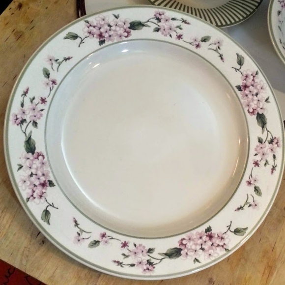 Complete Dinnerware Set "Pink Hydrangea" by MSE - Picture 8 of 8